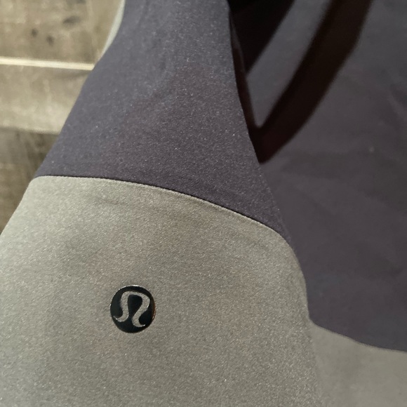 Men Full Zip - Lulemon Jacket - Picture 4 of 13